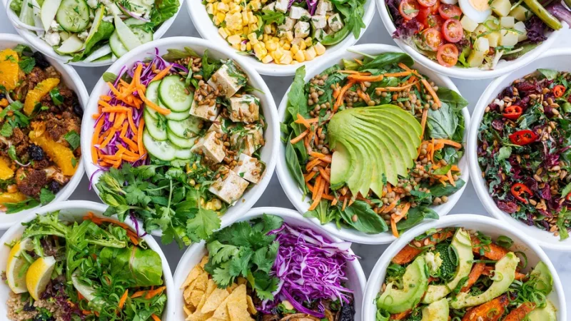 10 Receitas de Saladas Saudáveis e Fáceis de Fazer para Você Experimentar