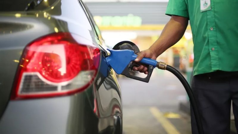 Petrobras Reduz o Preço da Gasolina: Economia para Todos